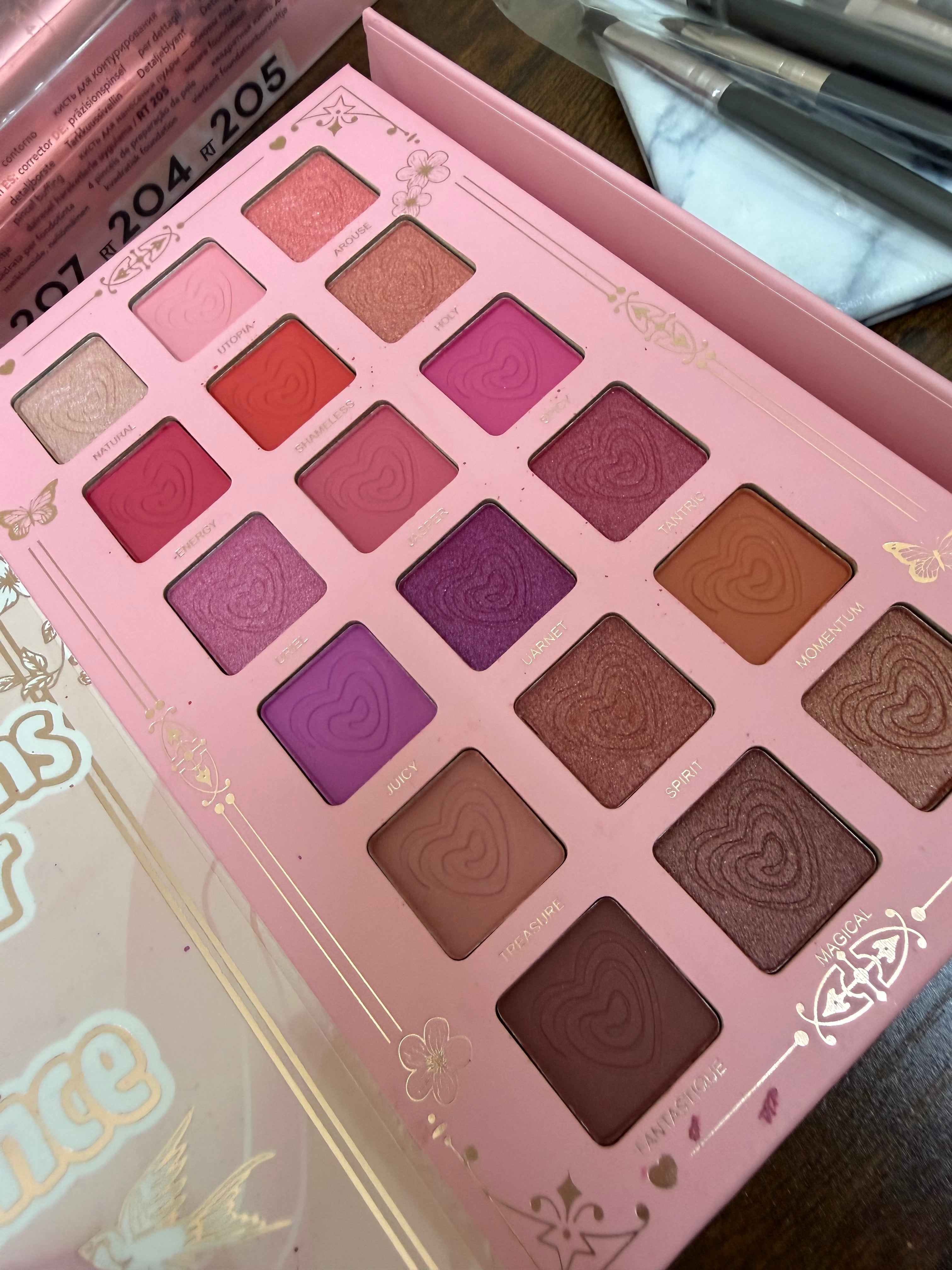 Book Pallet Makeup Deal