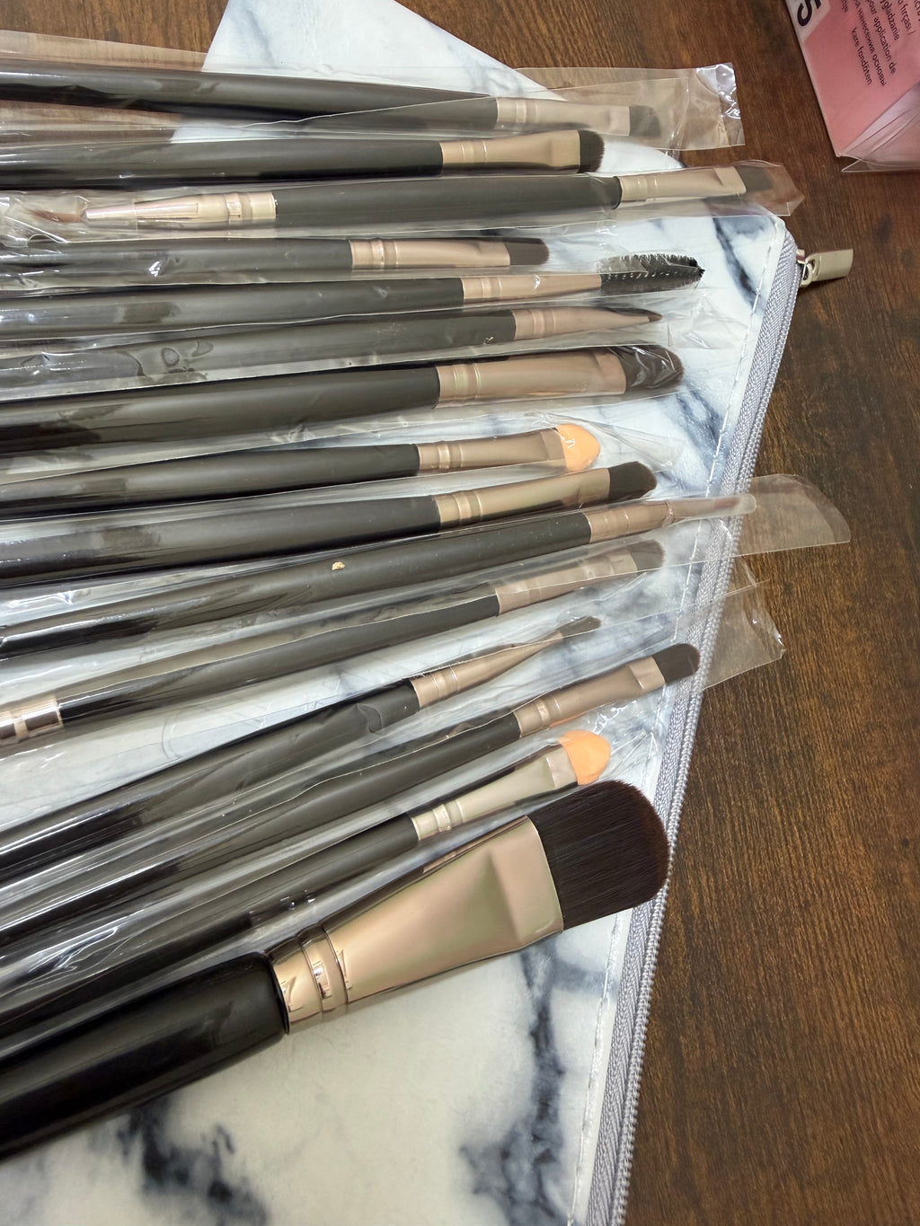 Book Pallet Makeup Deal