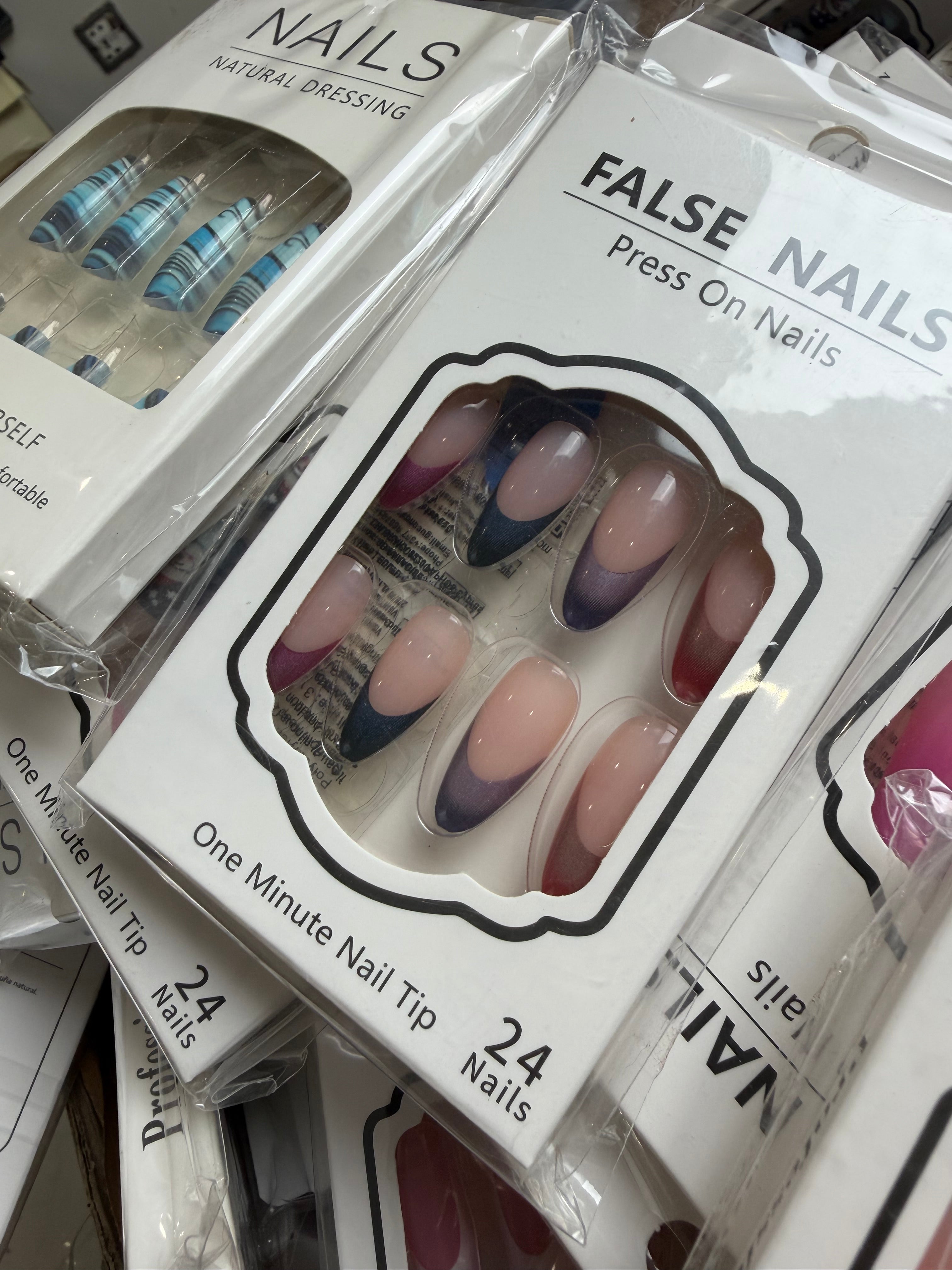 Pack of 15 pcs Artificial Nails Deal